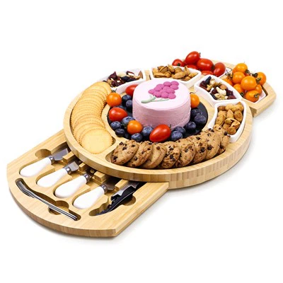 بانس پھل اور پنیر پلیٹر بورڈ